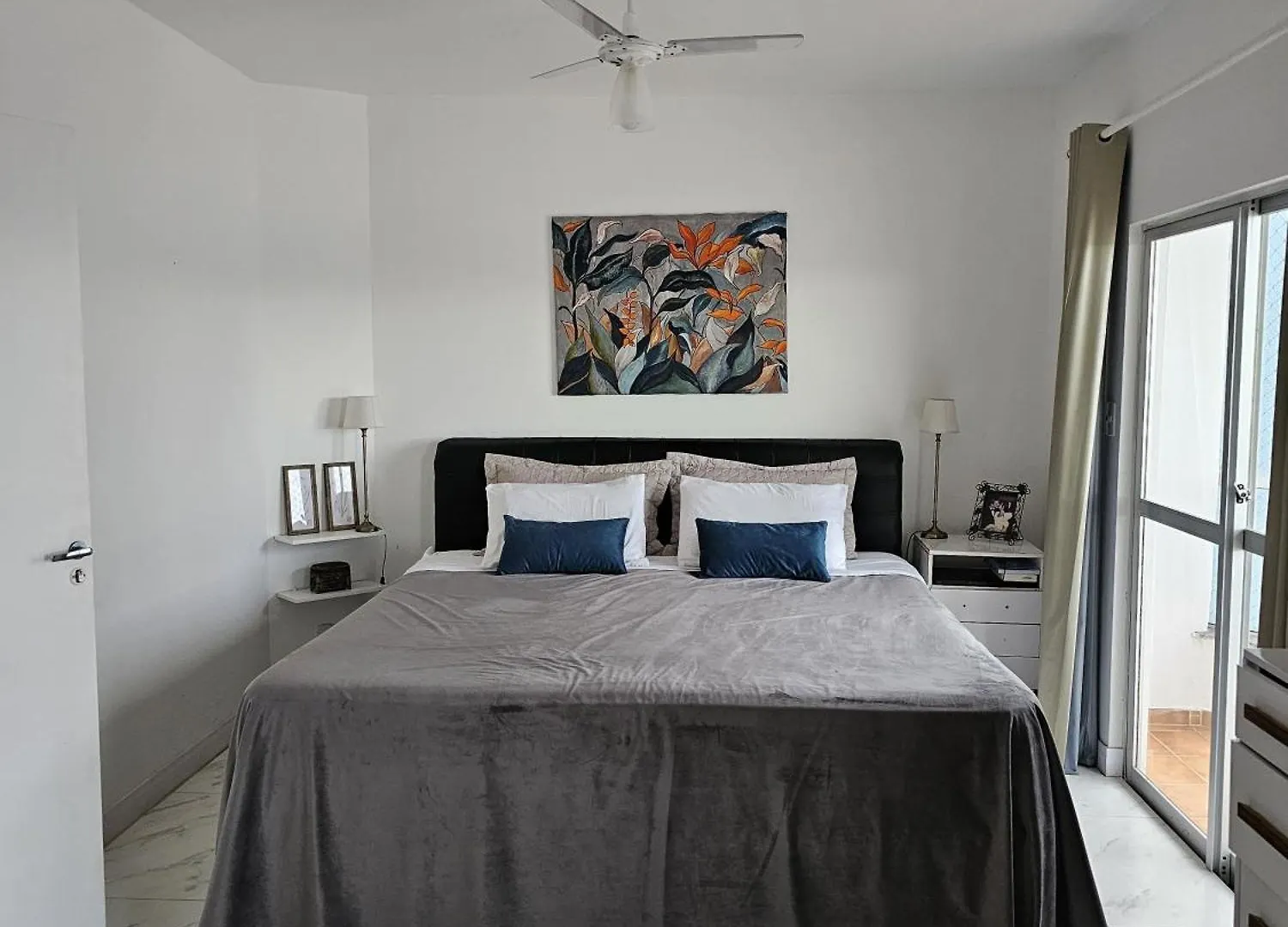 Suite En Apartamento Privado Balneário Camboriú ホームステイ