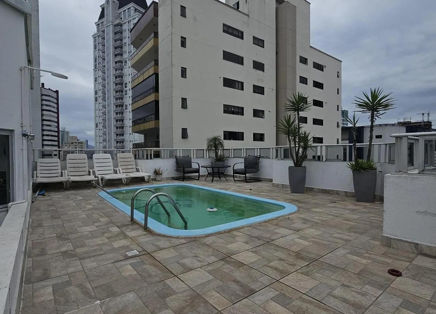 ホームステイ Suite En Apartamento Privado Balneário Camboriú ブラジル